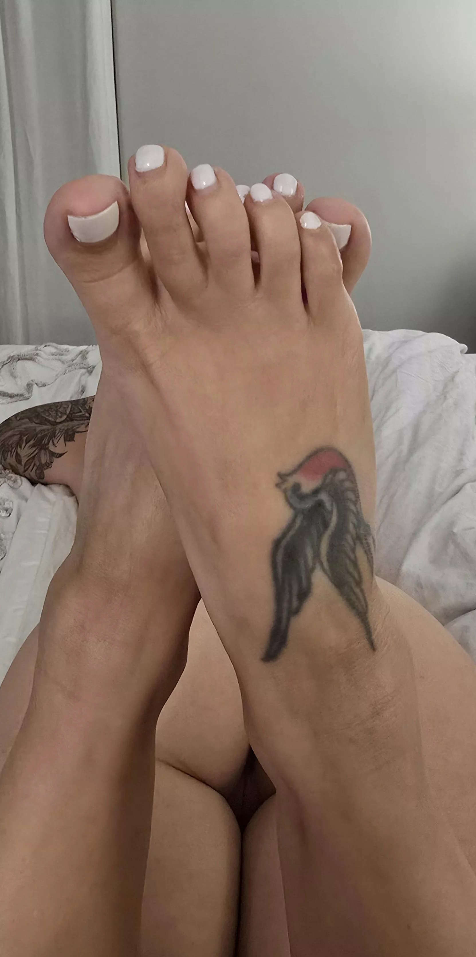 Ive been told i give the best footjobs