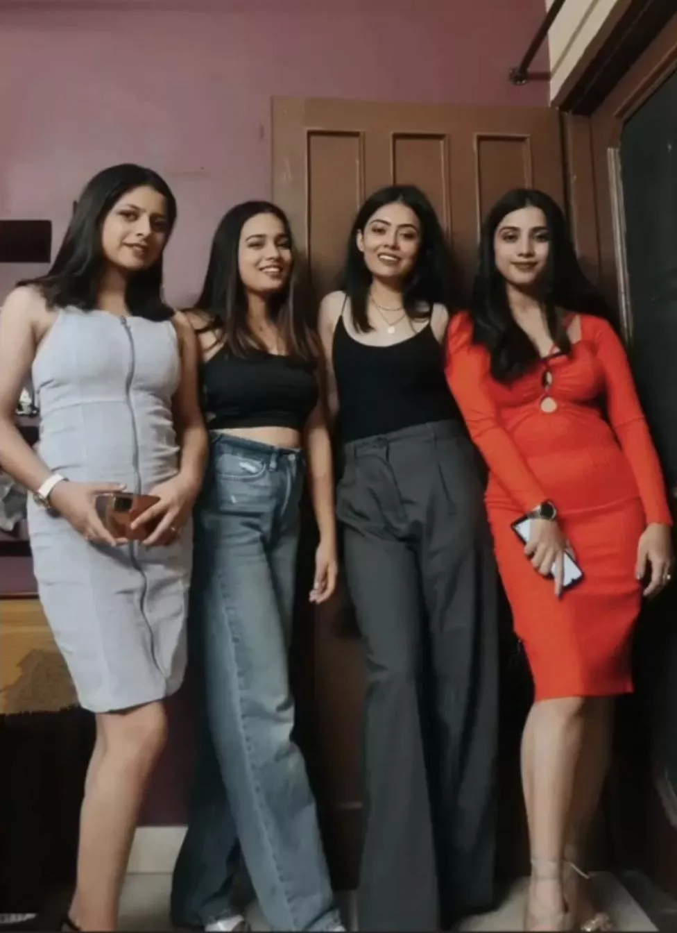 Kon kisko kase chodega? 