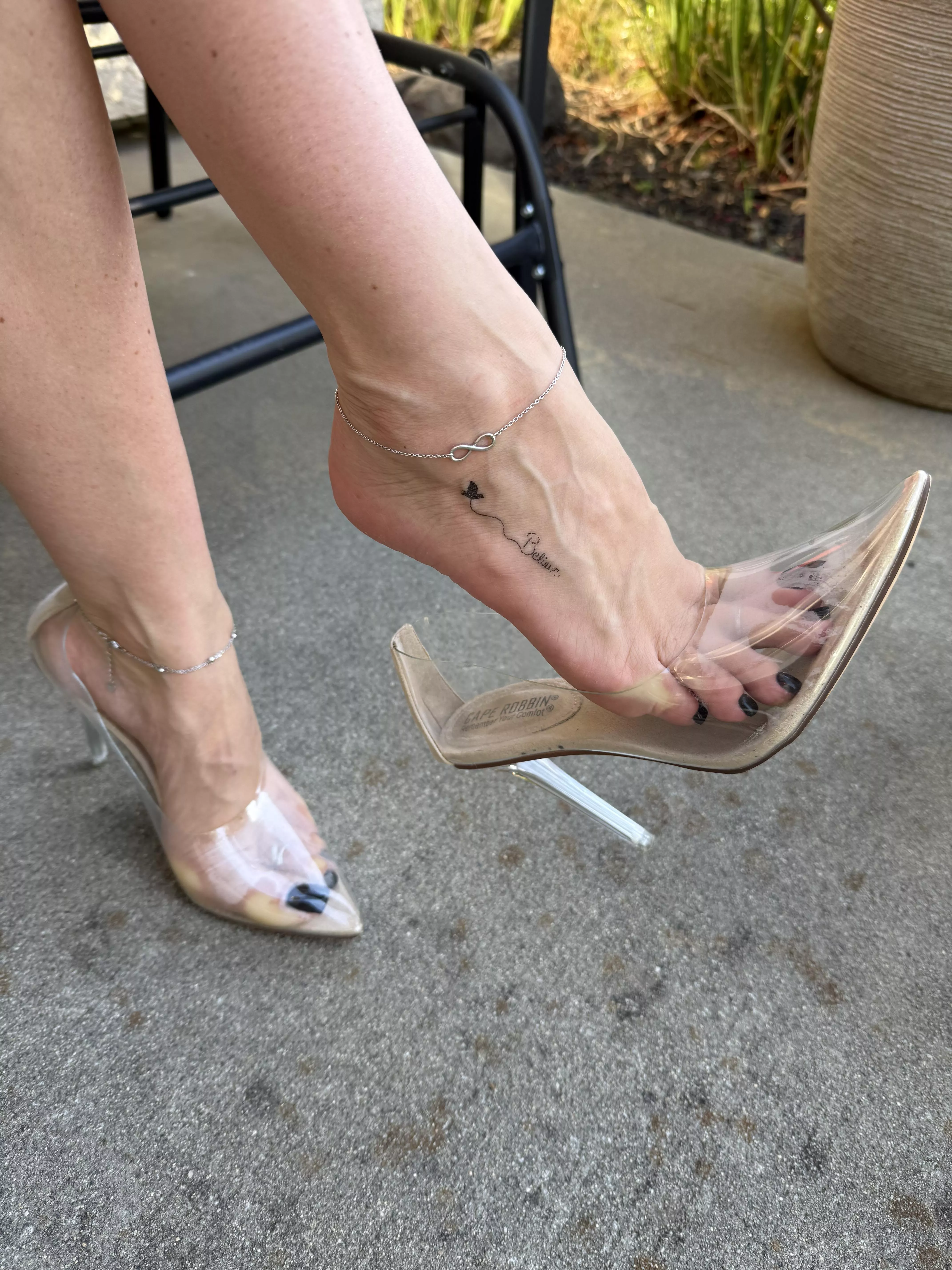 Love my clear heels 👠