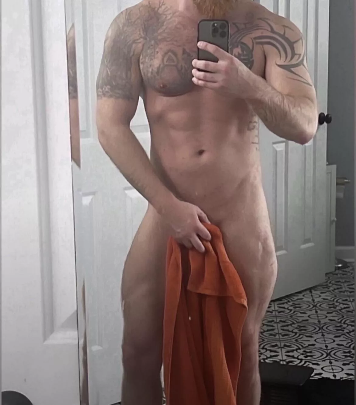 [M] Looking for a beautiful woman to hangout with. [NSFW]