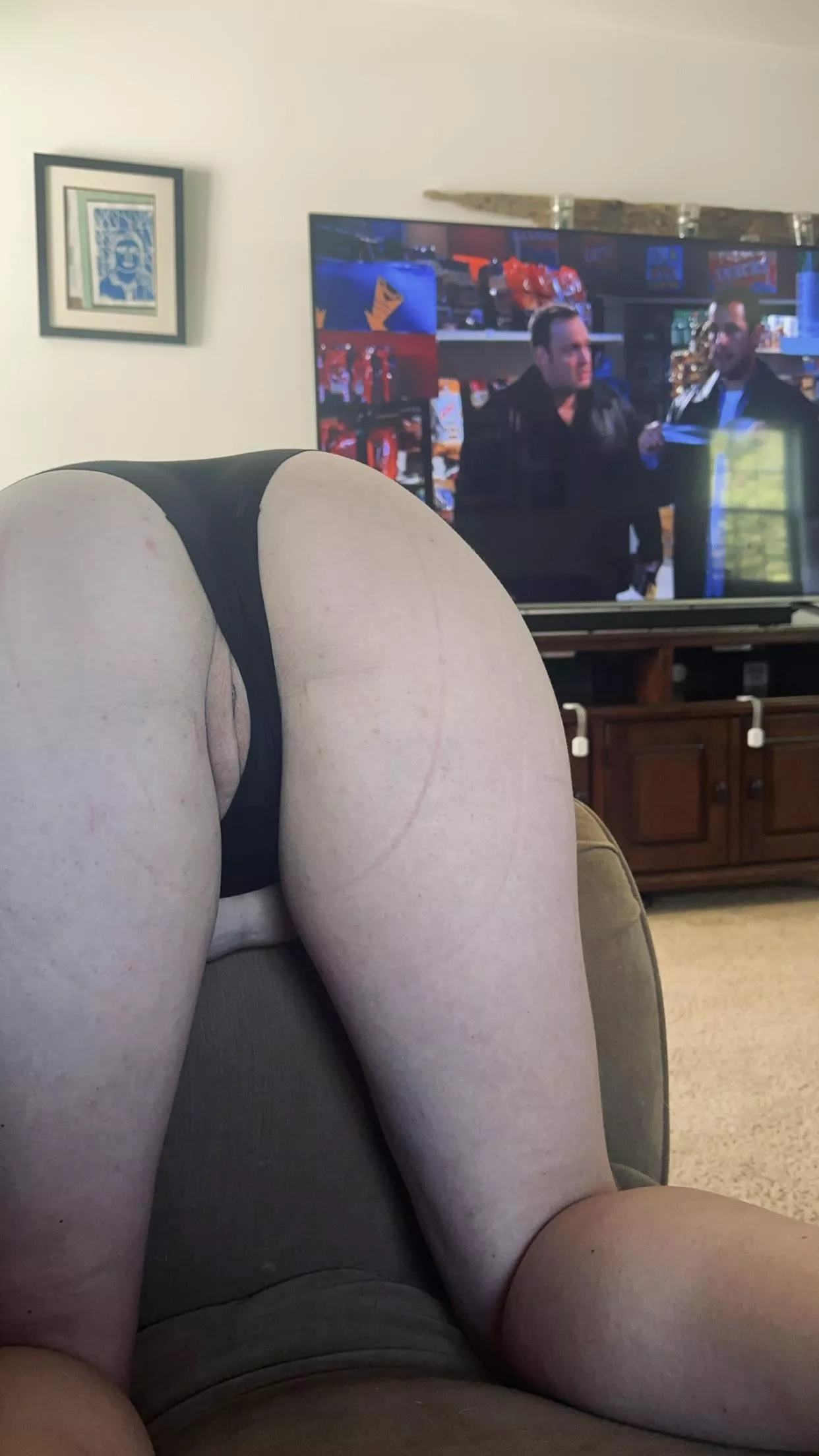 MF4MF looking for friends to watch King of Queens with 😎