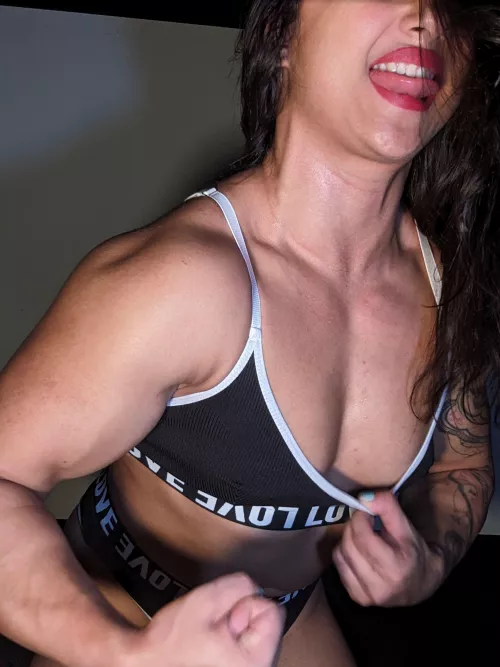 my look is very strong....Im very excited!!!