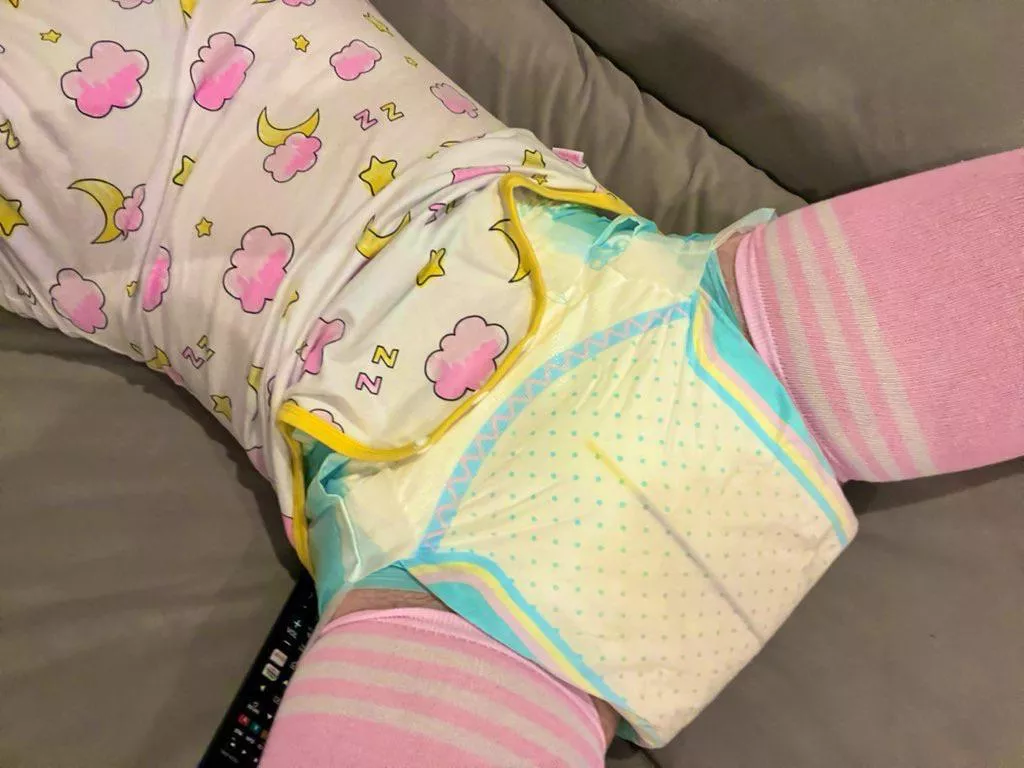 Need a mommy😵‍💫🥹