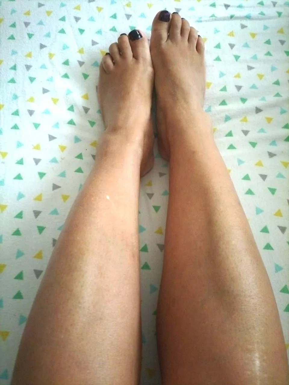 Pieds et jambes de femme asiatique