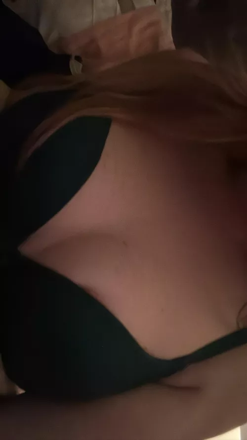 quick peek for all the hot men