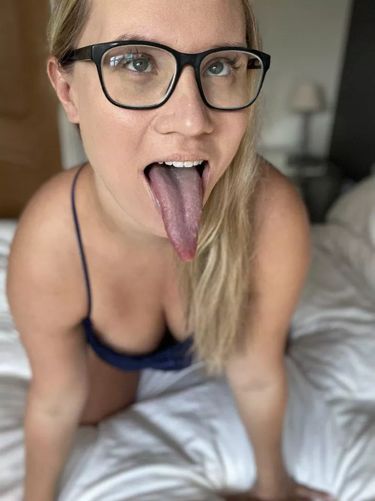Shoot your load on my tongue