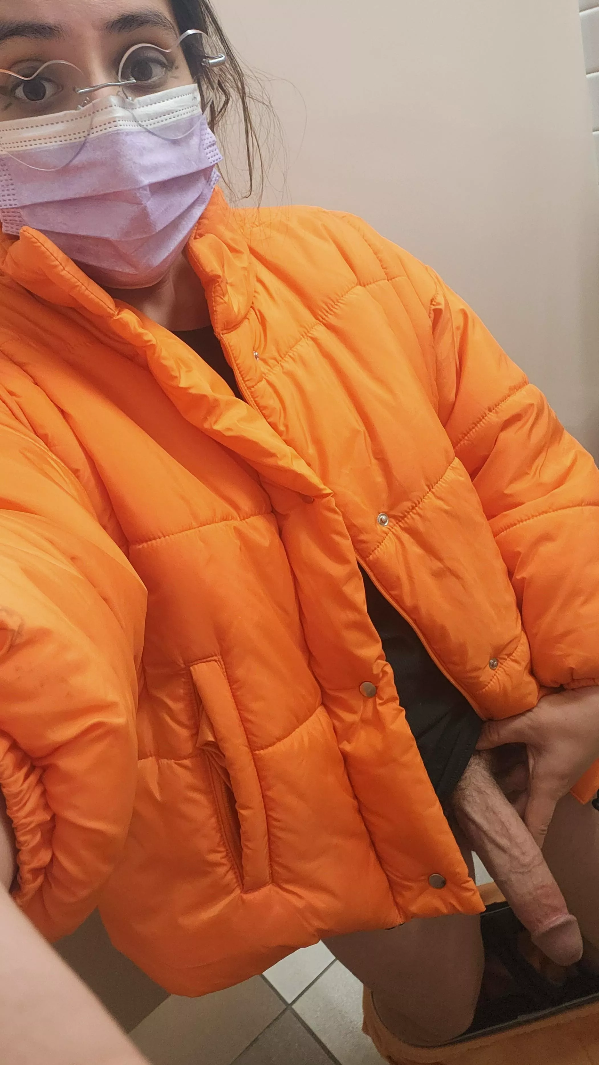 shoulders aren't the only distracting thing in the classroom 🧡