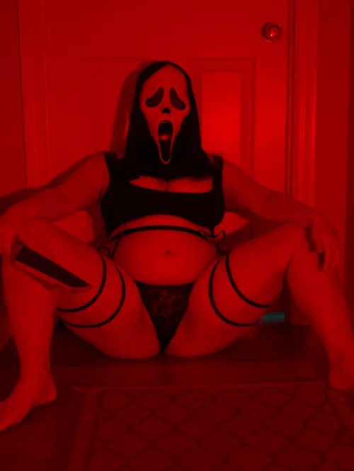 Them: Thicc Ghostface isn't real 