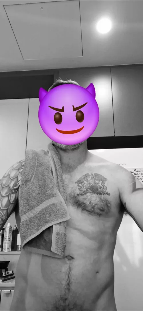 Two things to casually throw over my shoulder: the cloth, and my woman... 