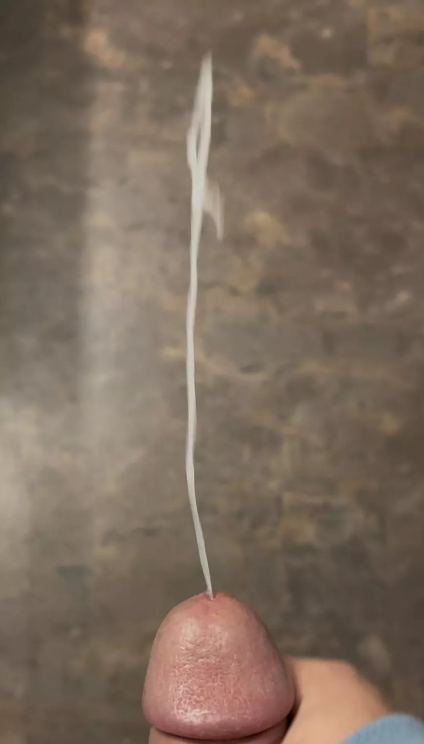 Who wants to see more of my femboy ropes?