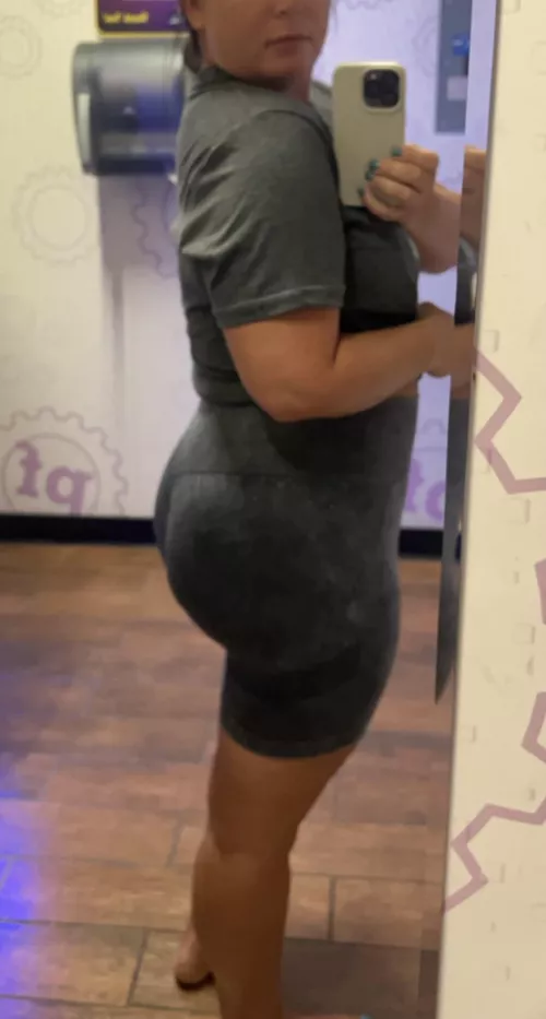 Would you approach me in the gym