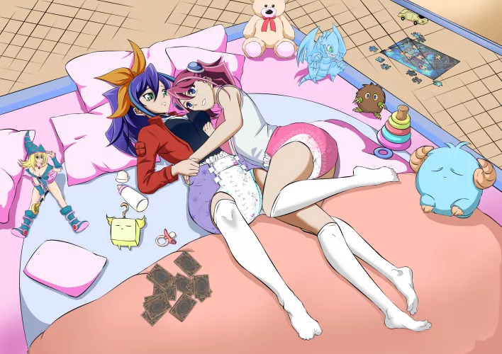 Yuzu and Serena cuddling (puccaabdl)