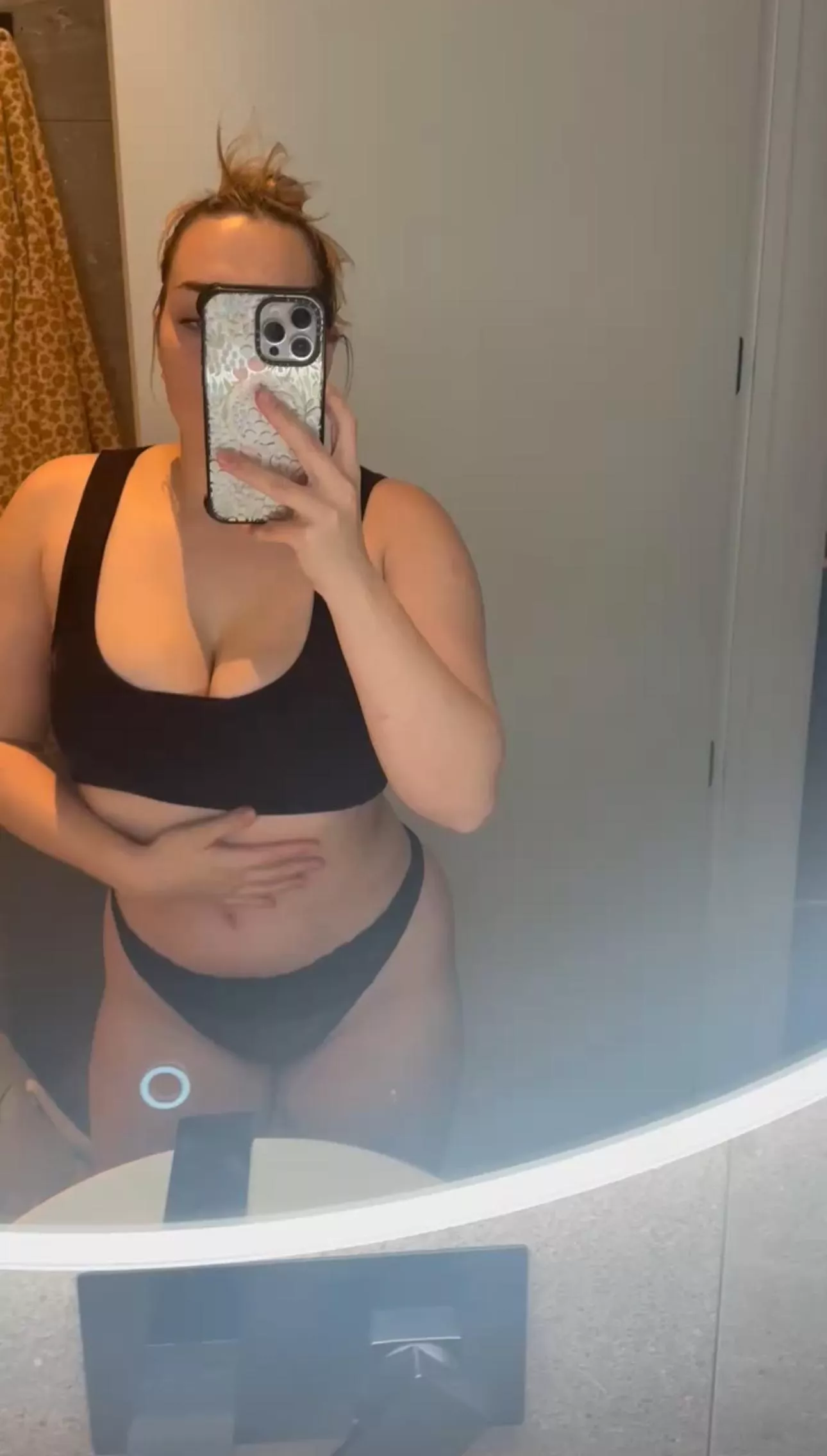 19F, do you have a loaded dick daddy? would you like to be in between my tits? hmu