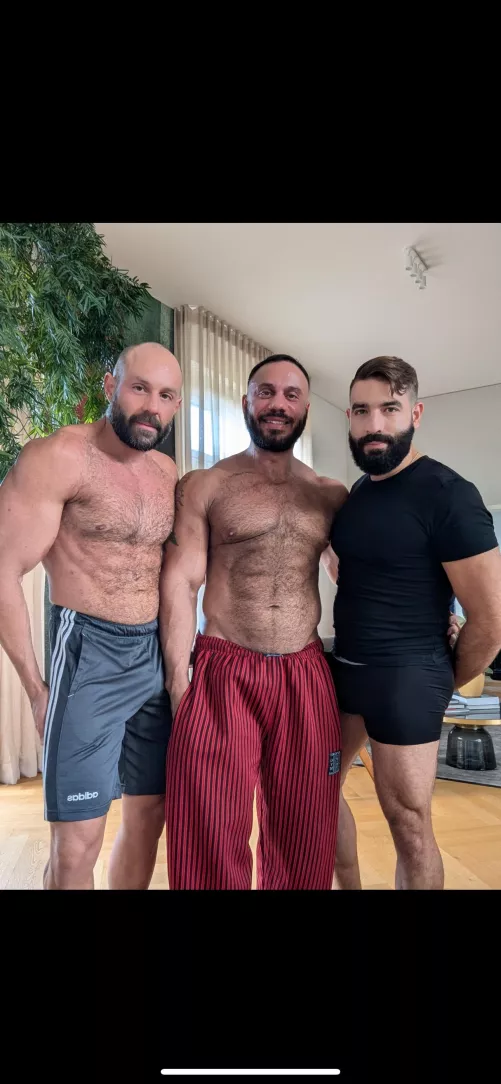 22m I like men like this I would just submit and let you pound me 