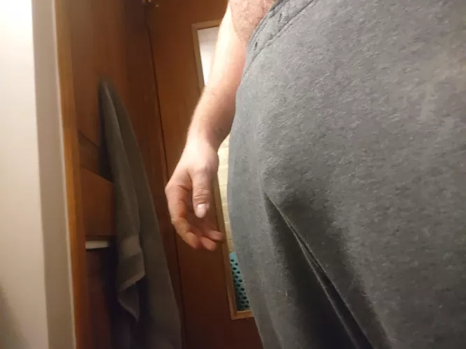 Are people really into (M)en in gray sweats?