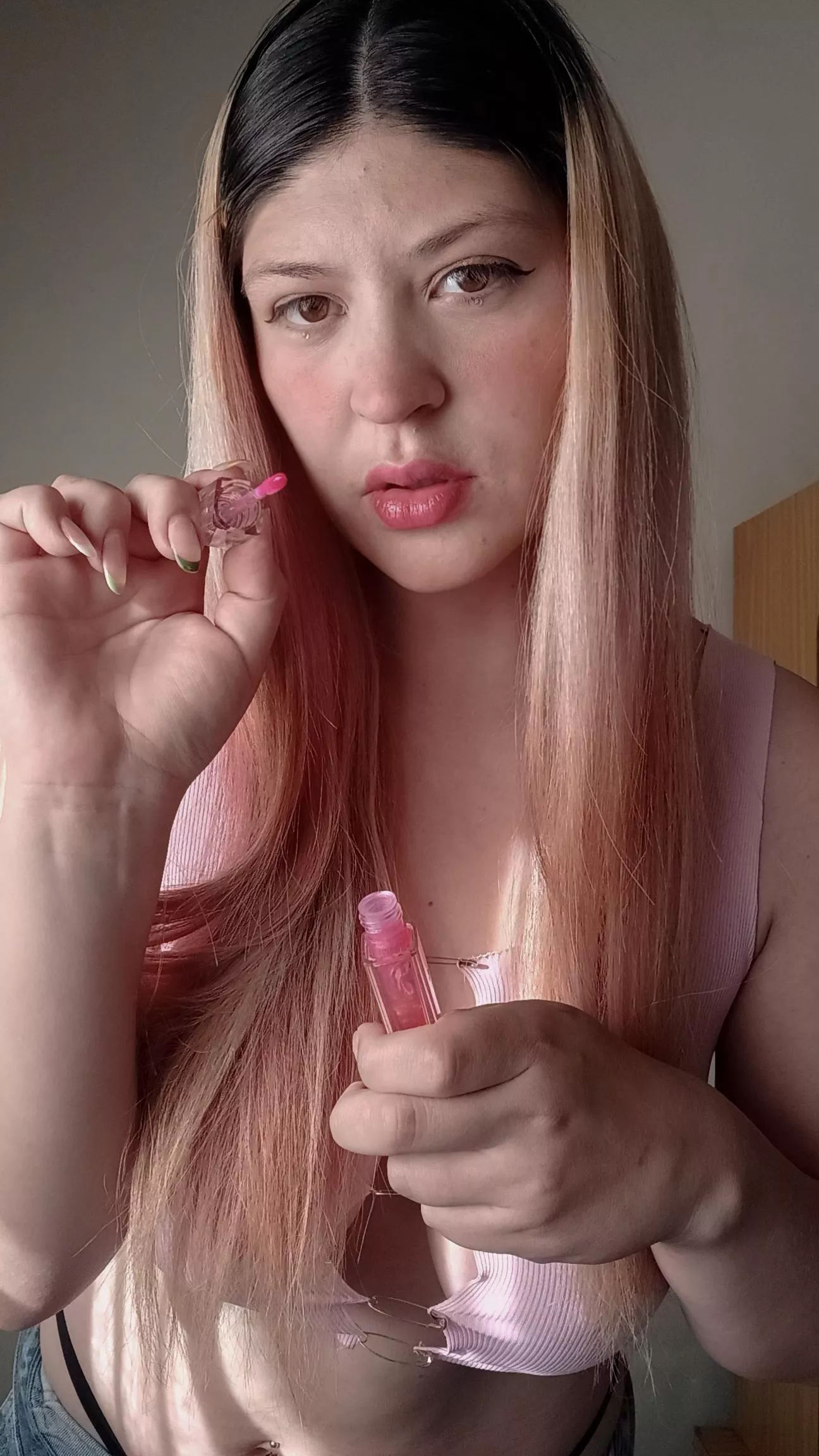 come here, im going to give you what a slutty boi like you deserve 