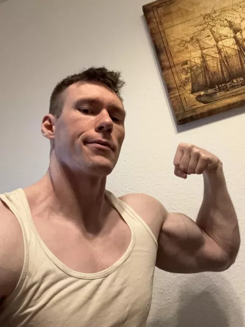 Flexed peaks should be rubbed or licked or for little bites