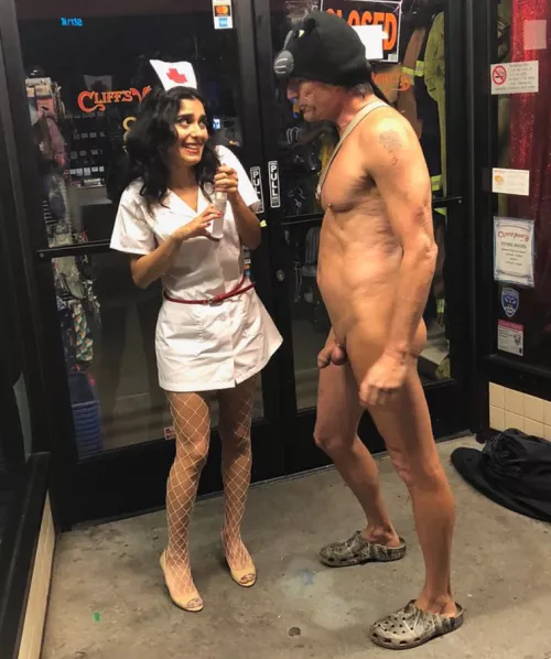 Halloween CFNM by this naked guy 2