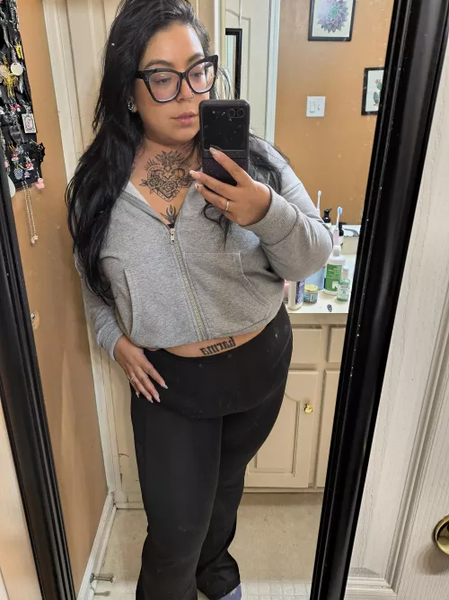 Need a cuddle buddy 😉😘