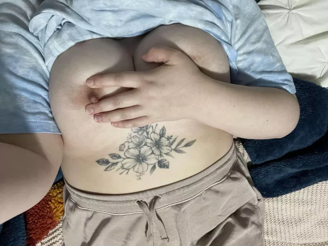 Should have used 2 hands to cover them 😋