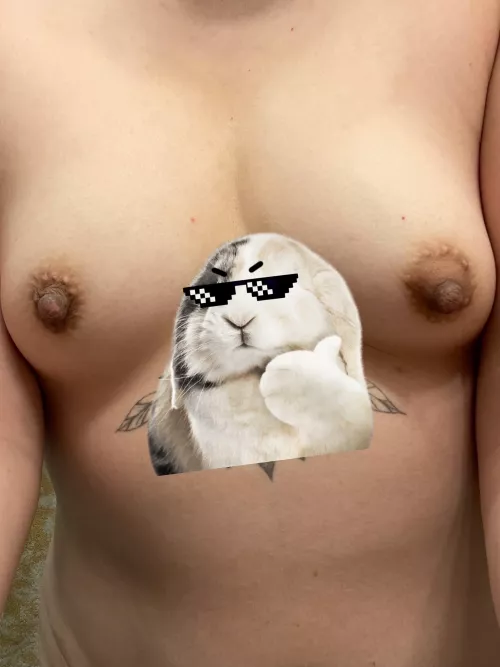 Silly little nude 🤪