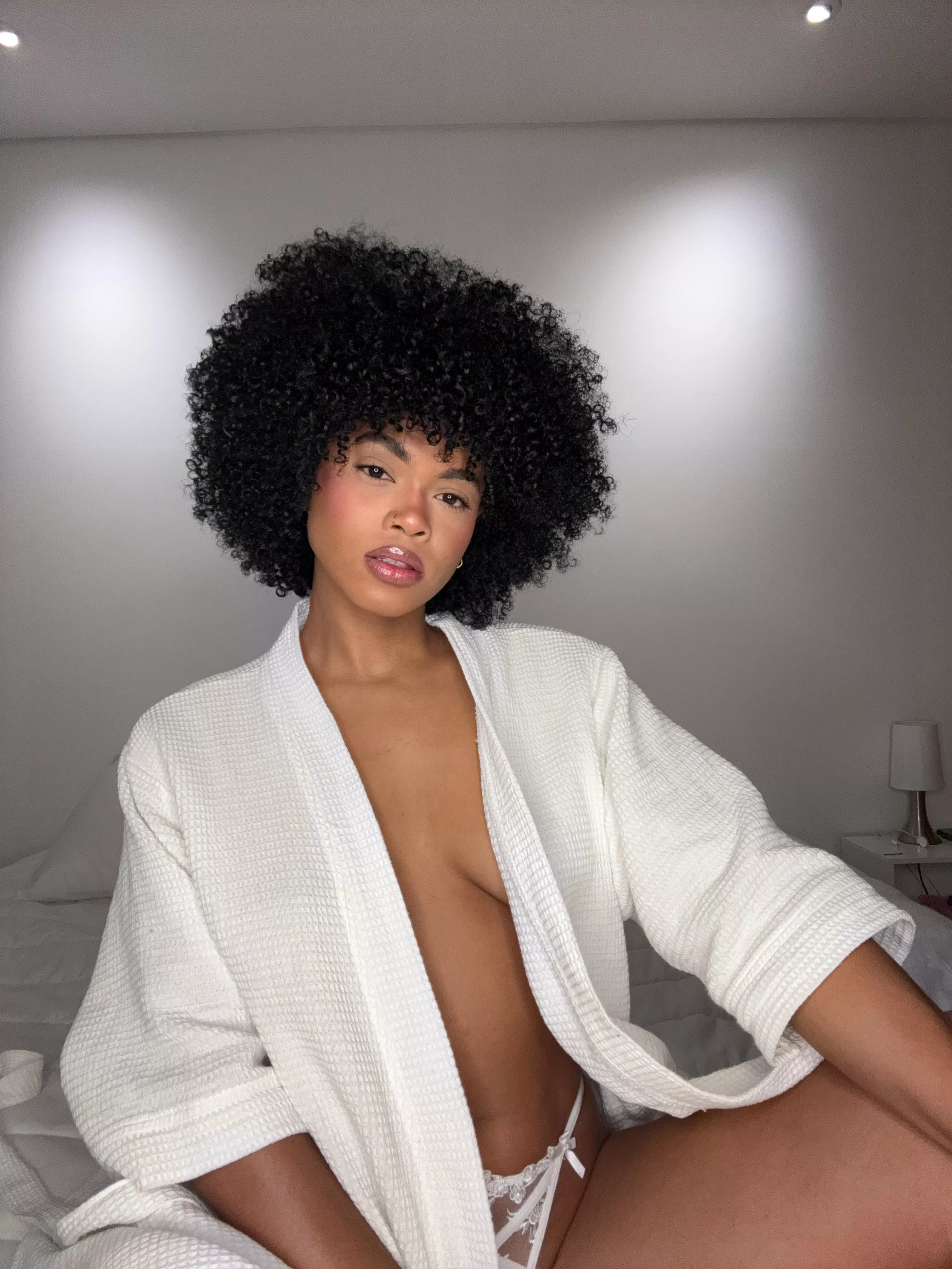 Stay with me daddy, yes?