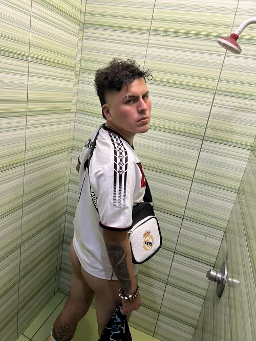 This soccer player's ass is rounder than ever; I bet you want to squeeze it haha