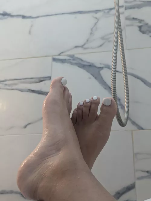 Water acrobatics in the bath