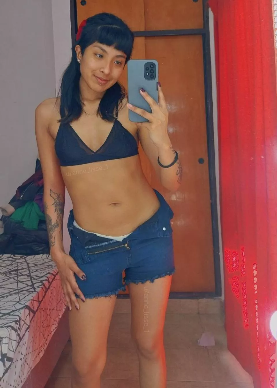 Welcoming summer showing off my sensual curves 