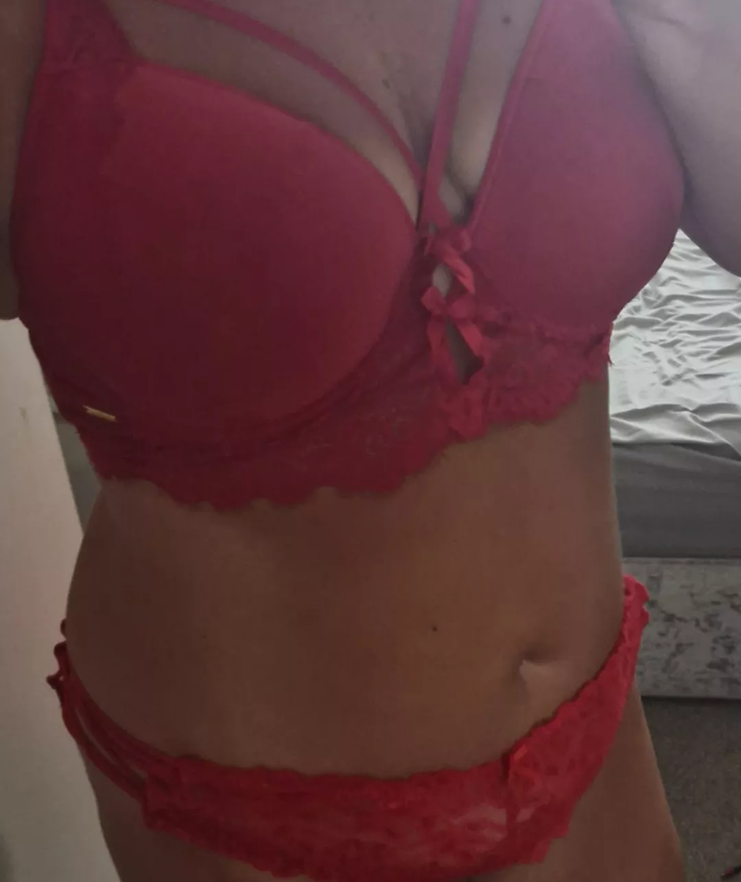 Who likes red on me? 