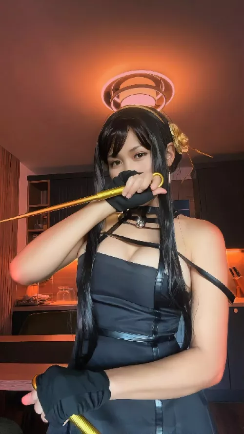 Yor Forger cosplay by Amy Lyng