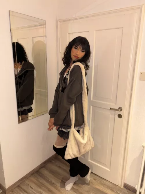 Fit before going to the coffee shop