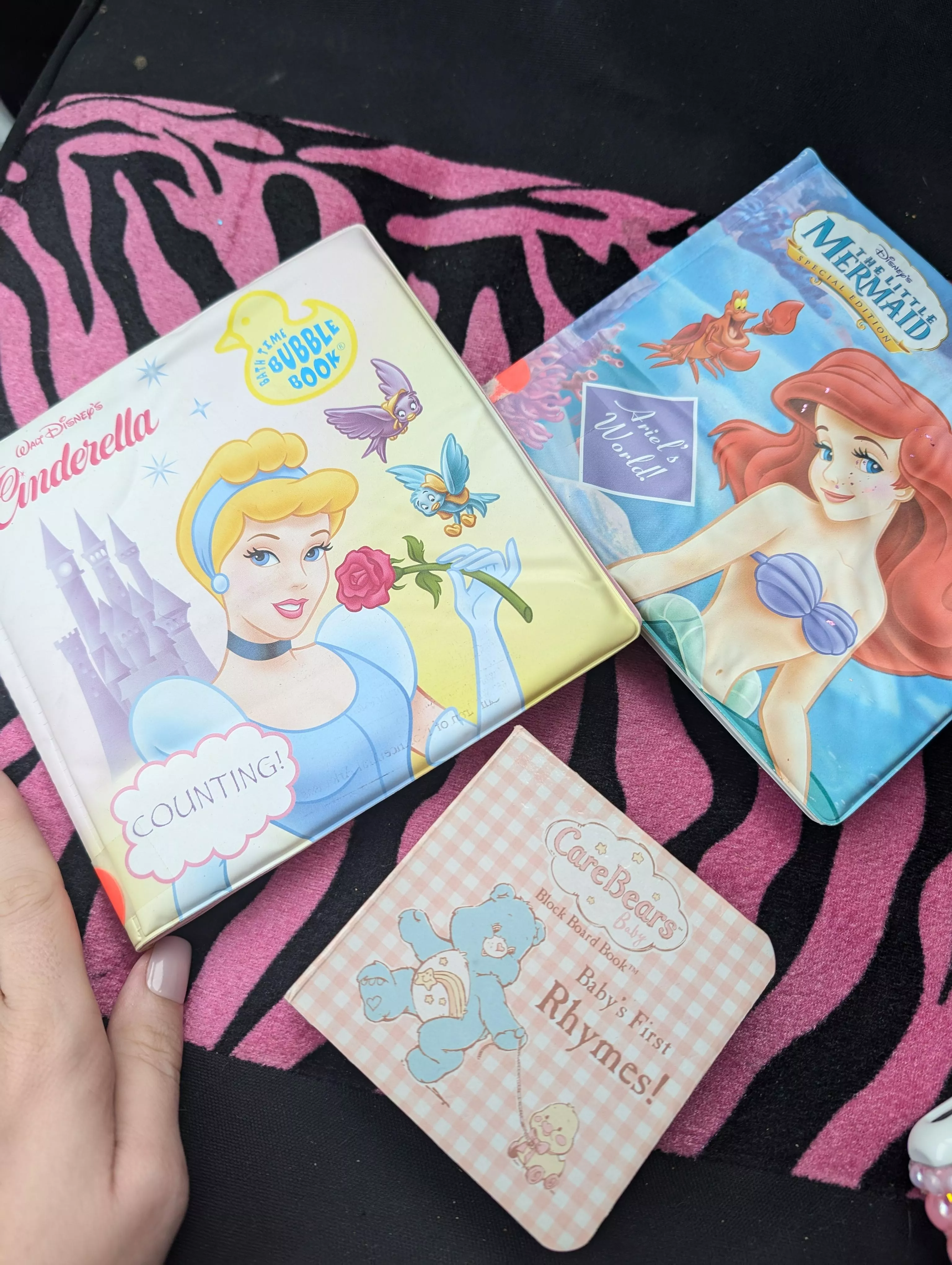 I got myself new bath books! 