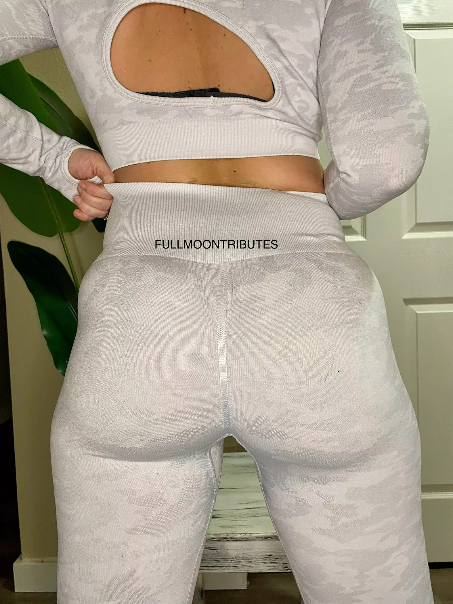 Is this ass a dream come true for a groper, I think yes. Would you grab it if you could?