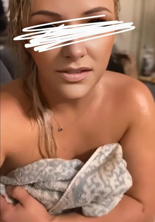 Freshly showered! Whose off work this morning or can slip away for a quickie to fuck my little slutty shaved pussy this morning? Couples welcome! Send me a private message and let's meet up and fuck, it's hump day after all!!!