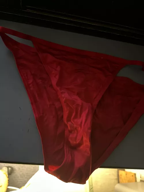 Who wants to swap pics or cam?