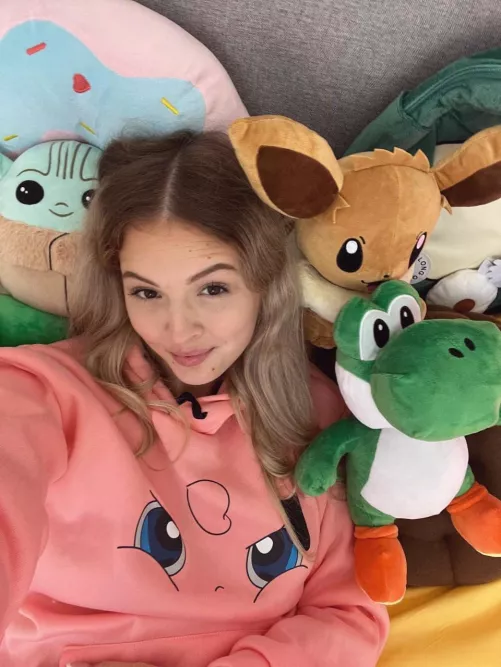 come inside my nerd cave so we can explore kanto all night