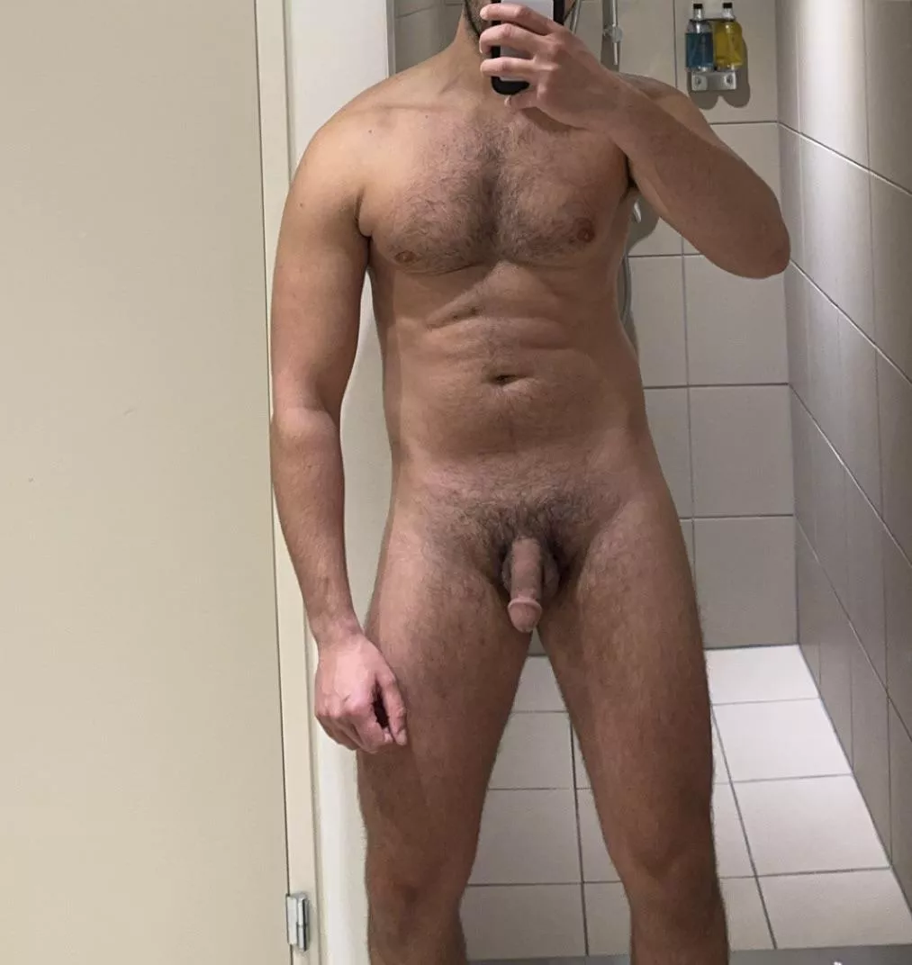 I had to strip down in front of the mirror in the hotel’s gym (28)