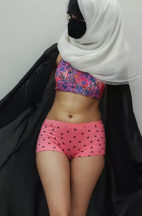 my parents are so controlling i feel like i'm living in a prison