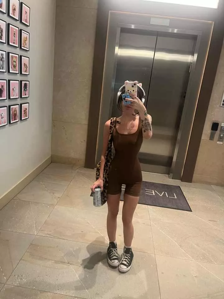 My thigh gap would be perfect for your cock 