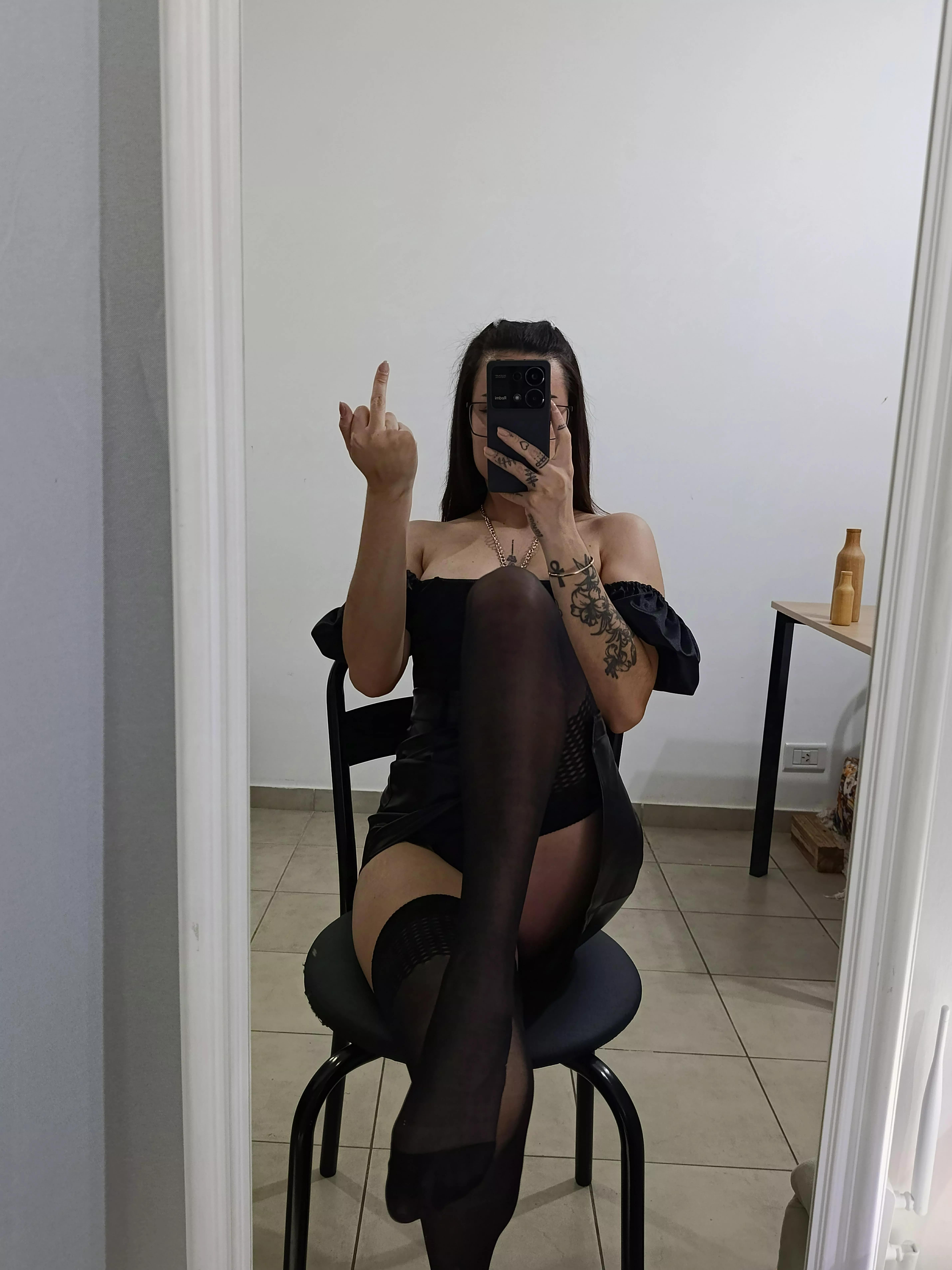 Stfu n start serving me loser!