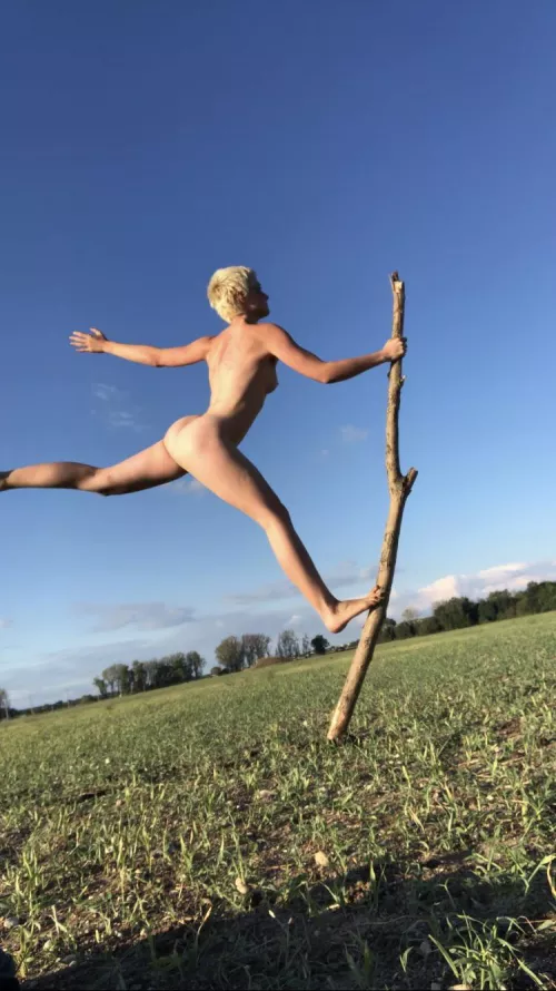 Pirate that likes to ride bananas