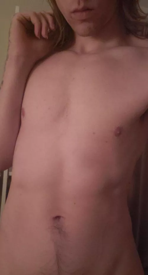 22 looking for a chill introverted twink to suck off regularly. South Metro. 