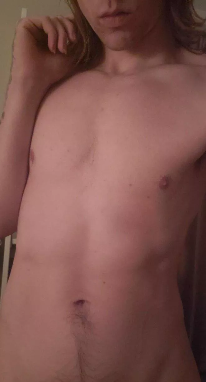 22 looking for a chill introverted twink to suck off regularly. South Metro. 