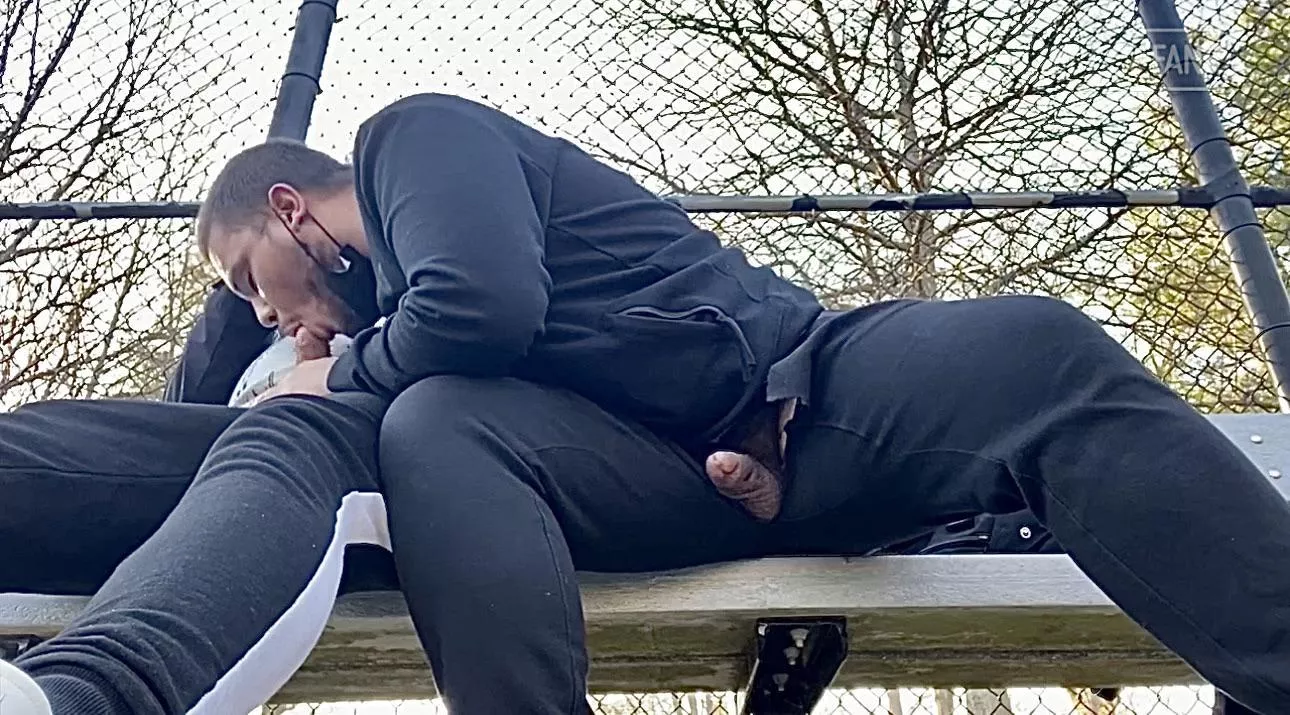 I haven’t sucked cock in public in a long time 🤤 we got caught a few times in this baseball field 