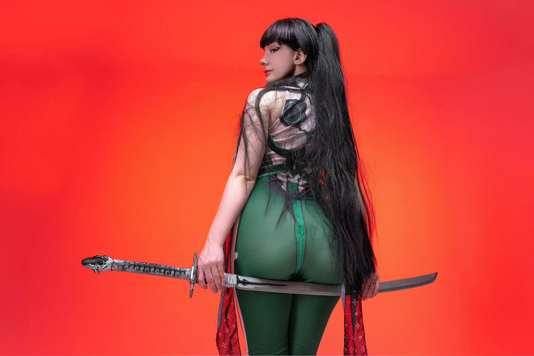 Eve cosplay  (by Hioshicos)