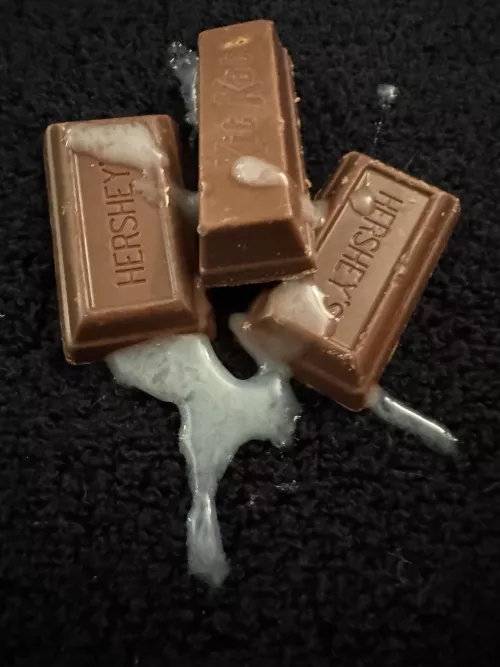 Only makes them more delicious!! With dipping sauce on side. 