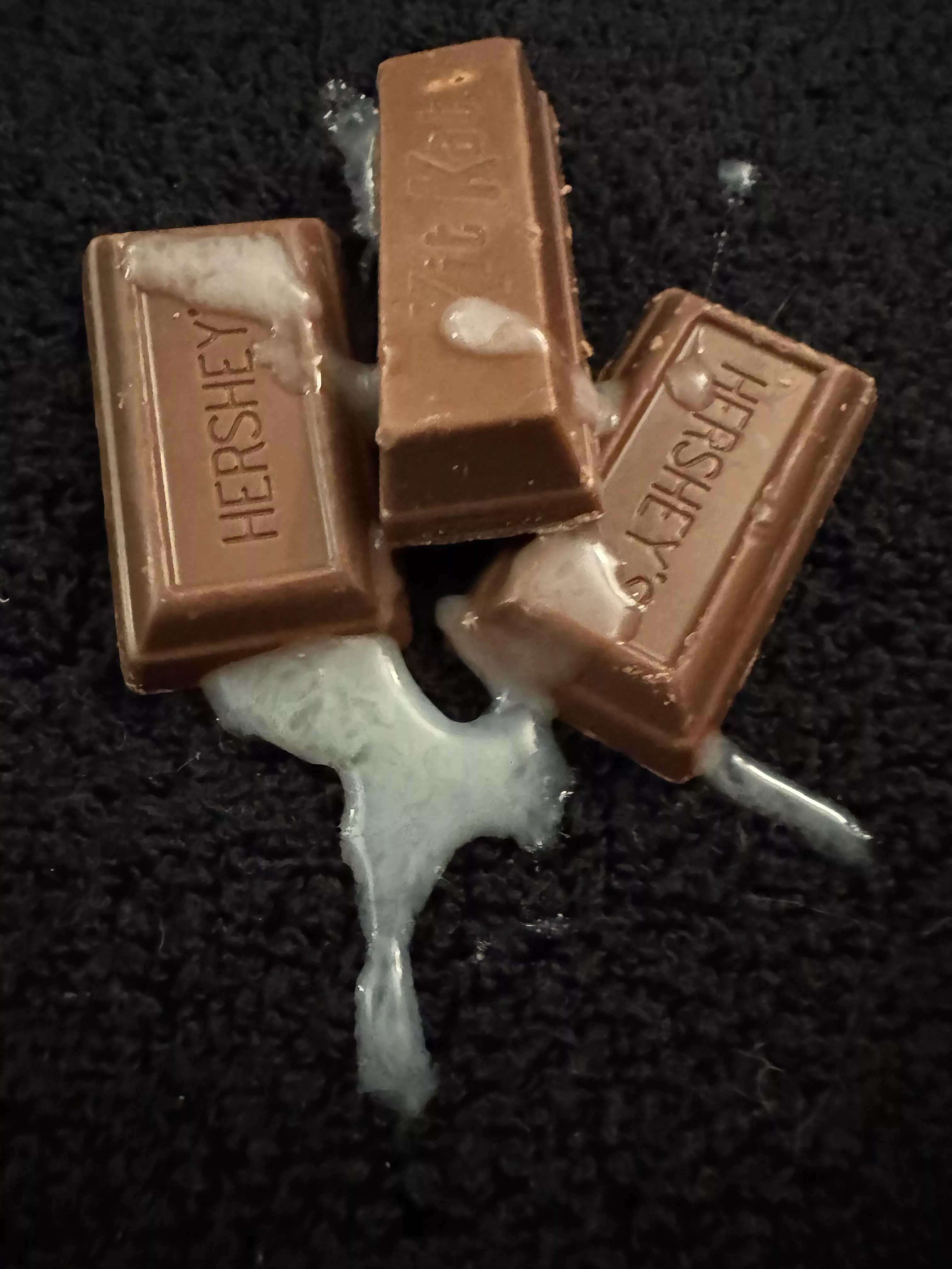 Only makes them more delicious!! With dipping sauce on side. 