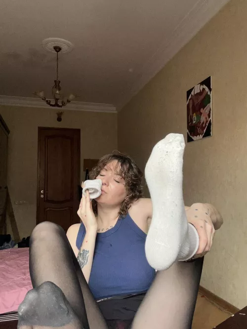 you will definitely be crushed by these feet