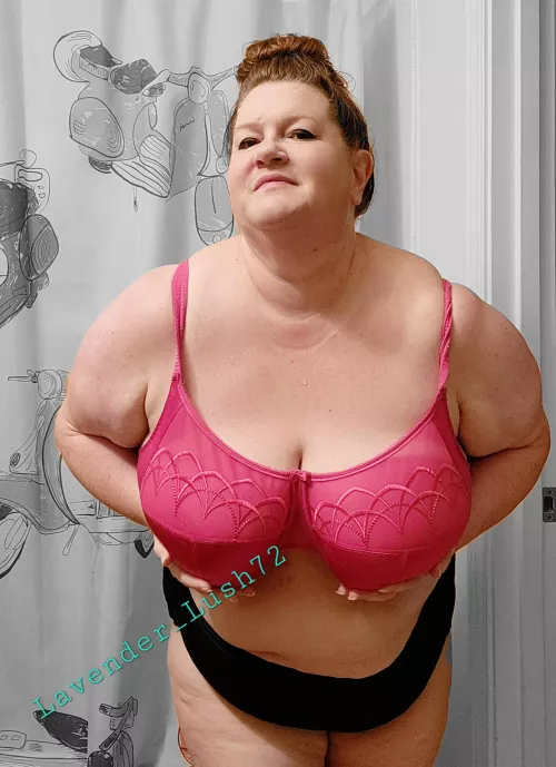 A full handful 🤲 of fun 😈 [F52]